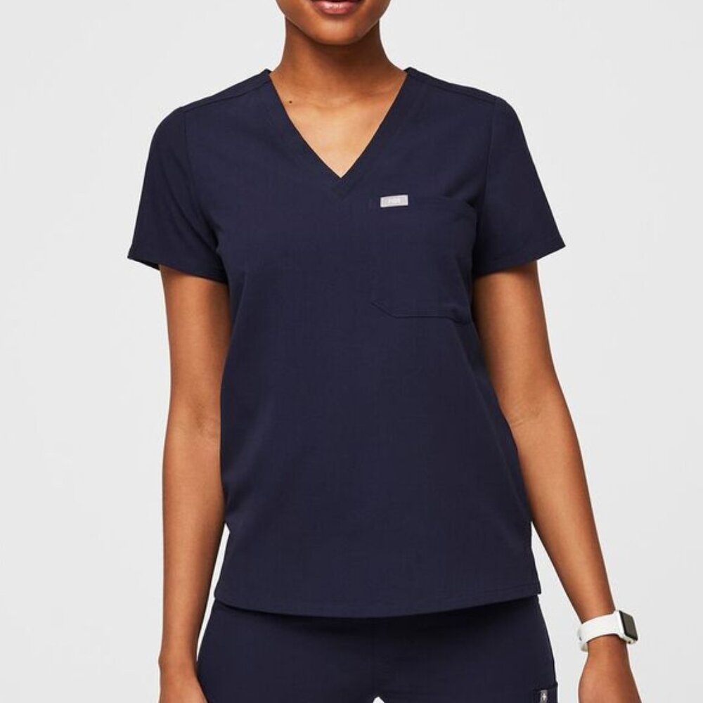 Figs Women's Catarina One-Pocket Scrub Top - Navy, Medium